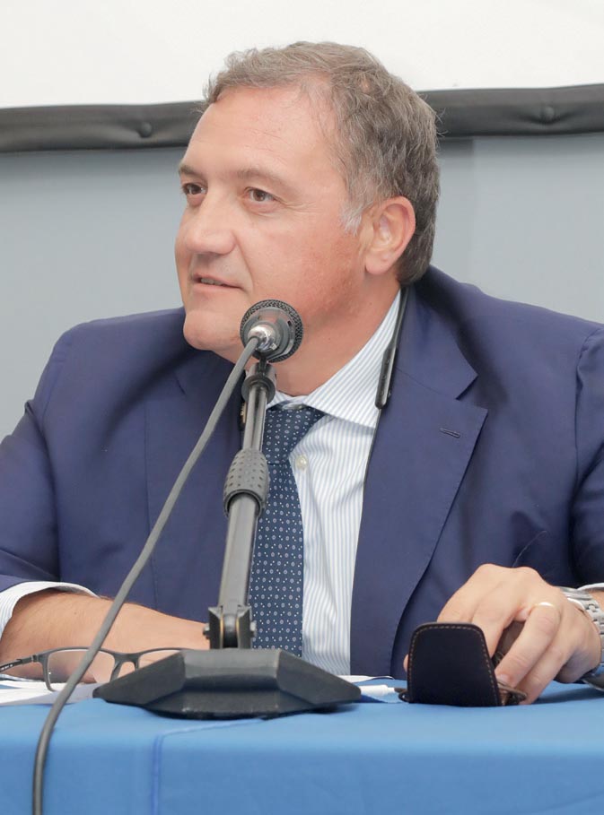 Leonardo Marras, Assessoreall’economia, alle attività produttive,politiche del credito e turismo dellaRegione Toscana.