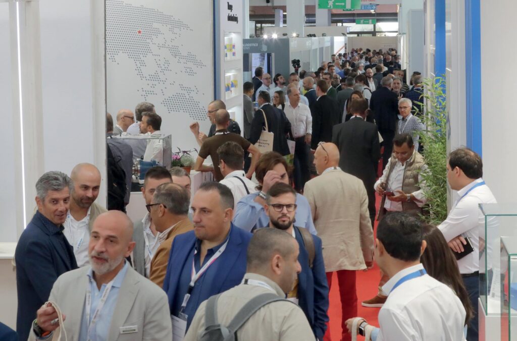 I corridoi di MIAC 2023al Polo Fiere di Lucca.