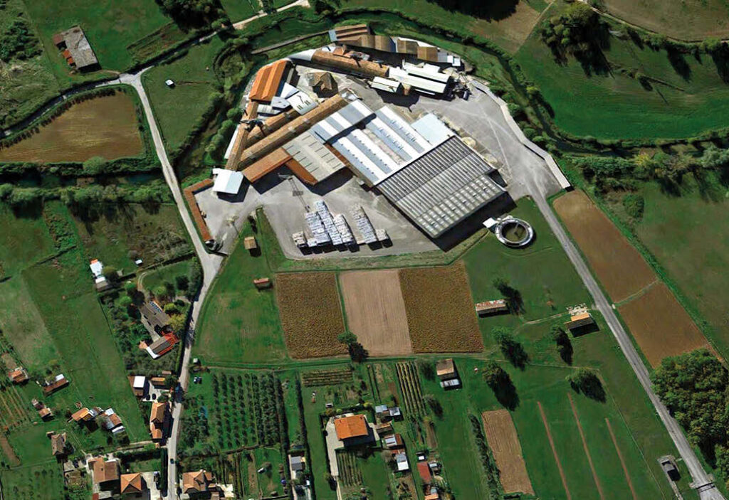 Vista aerea della Cartiera San Martino di Broccostella in provincia di Frosinone.